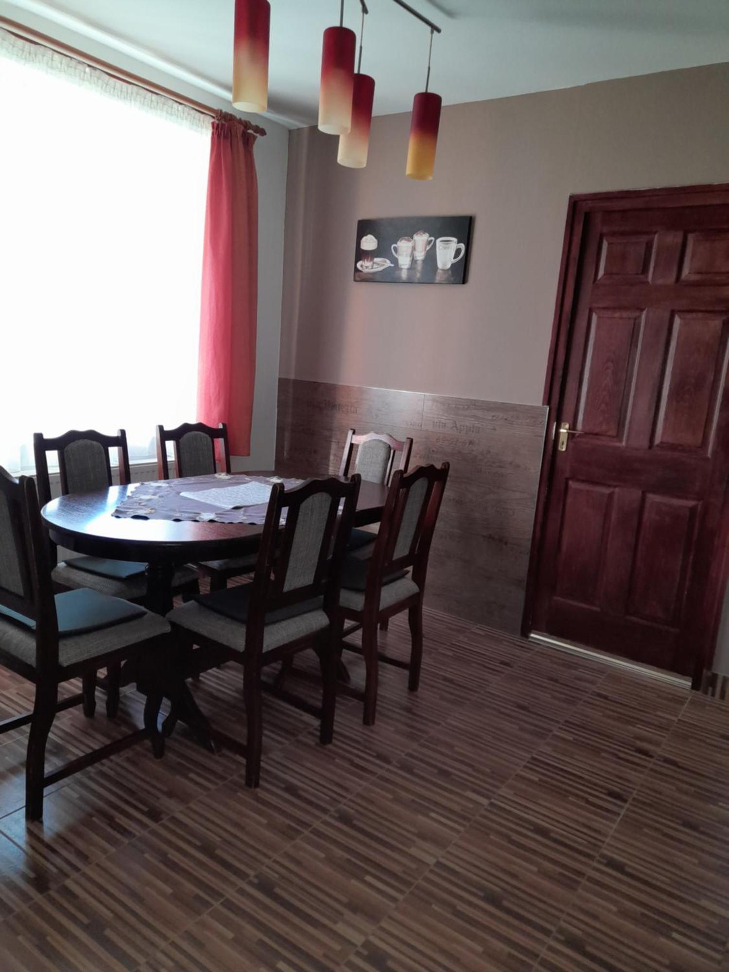 Vadrozsa Vendeghaz-Apartman Demjen Bagian luar foto