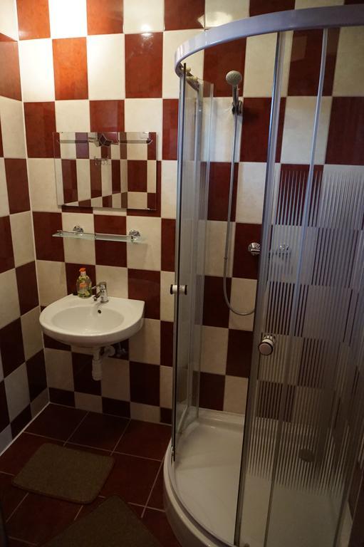 Vadrozsa Vendeghaz-Apartman Demjen Bagian luar foto
